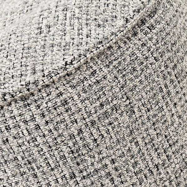 Sofa pufa Sloucher - Hugo Kolorowy Fabric Close-up Image